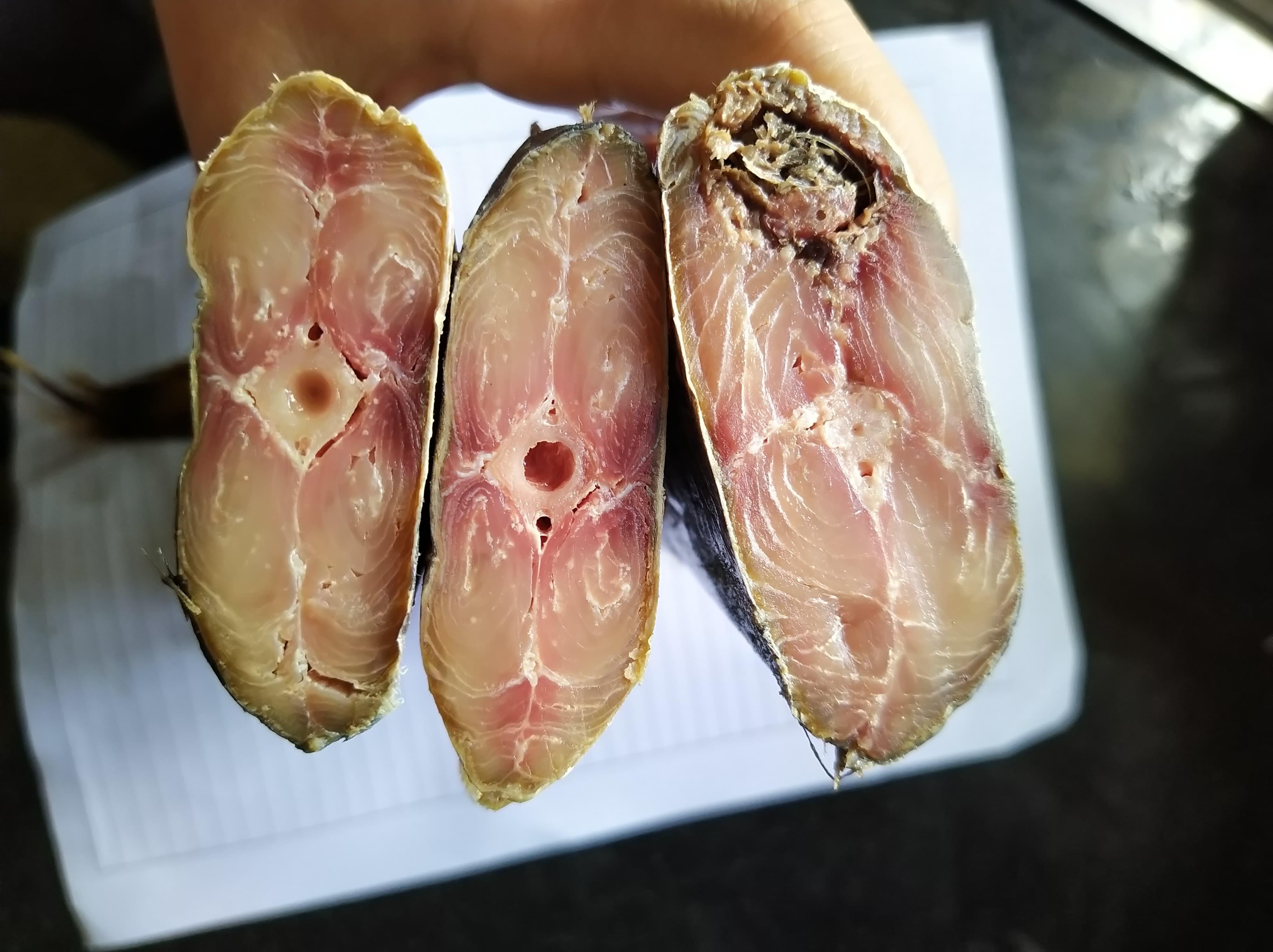 con 2kg mắm cá thu hương - đã bỏ đầu