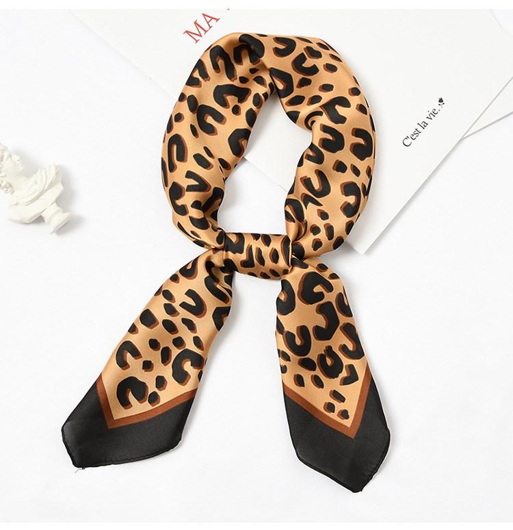 Khăn lụa vuông mã số 11 - Khăn quàng cổ, thắt nơ hottrend 2019