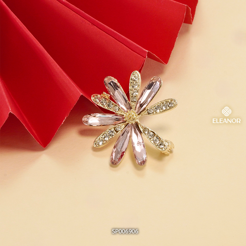 Ghim cài áo nữ Eleanor Accessories trâm cài áo hình hoa cúc đính đá phụ kiện thời trang 6906