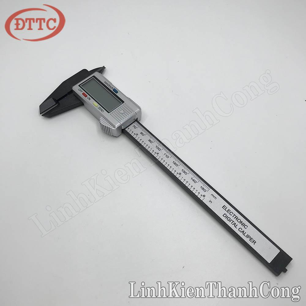 Thước Kẹp Kỹ Thuật Số 150mm Nhựa Đen