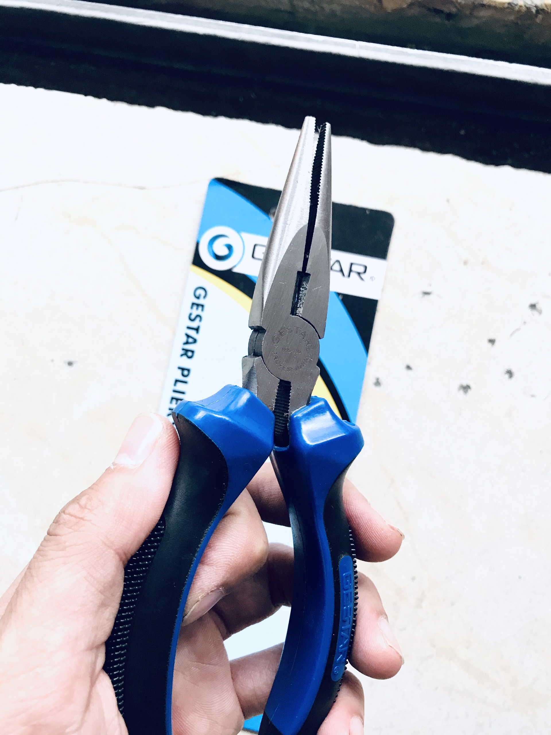 Kìm nhọn 6" xanh đen GESTAR 995-116