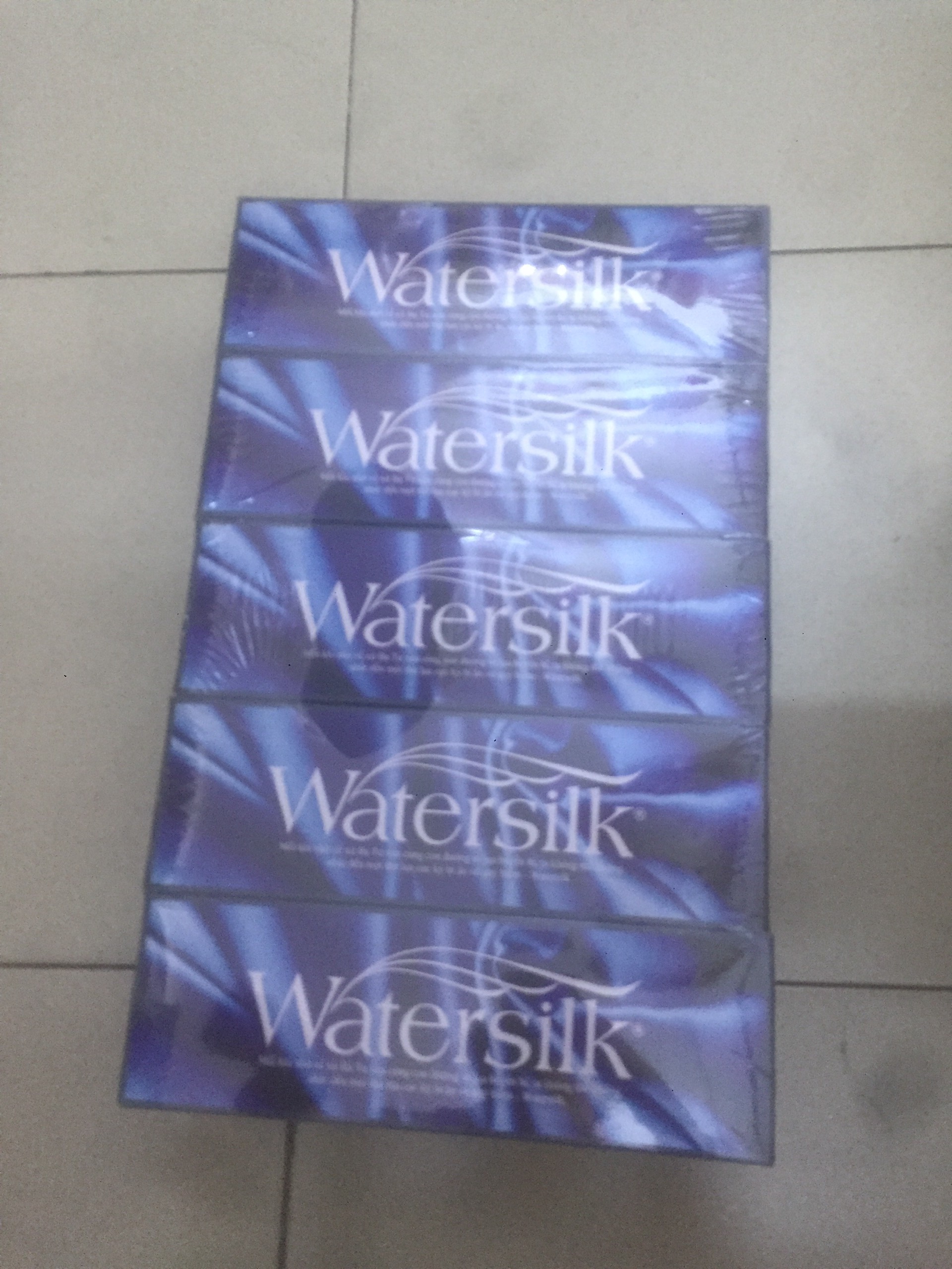 KHĂN GIẤY LỤA WATERSILK - HỘP 150 TỜ X 2 LỚP