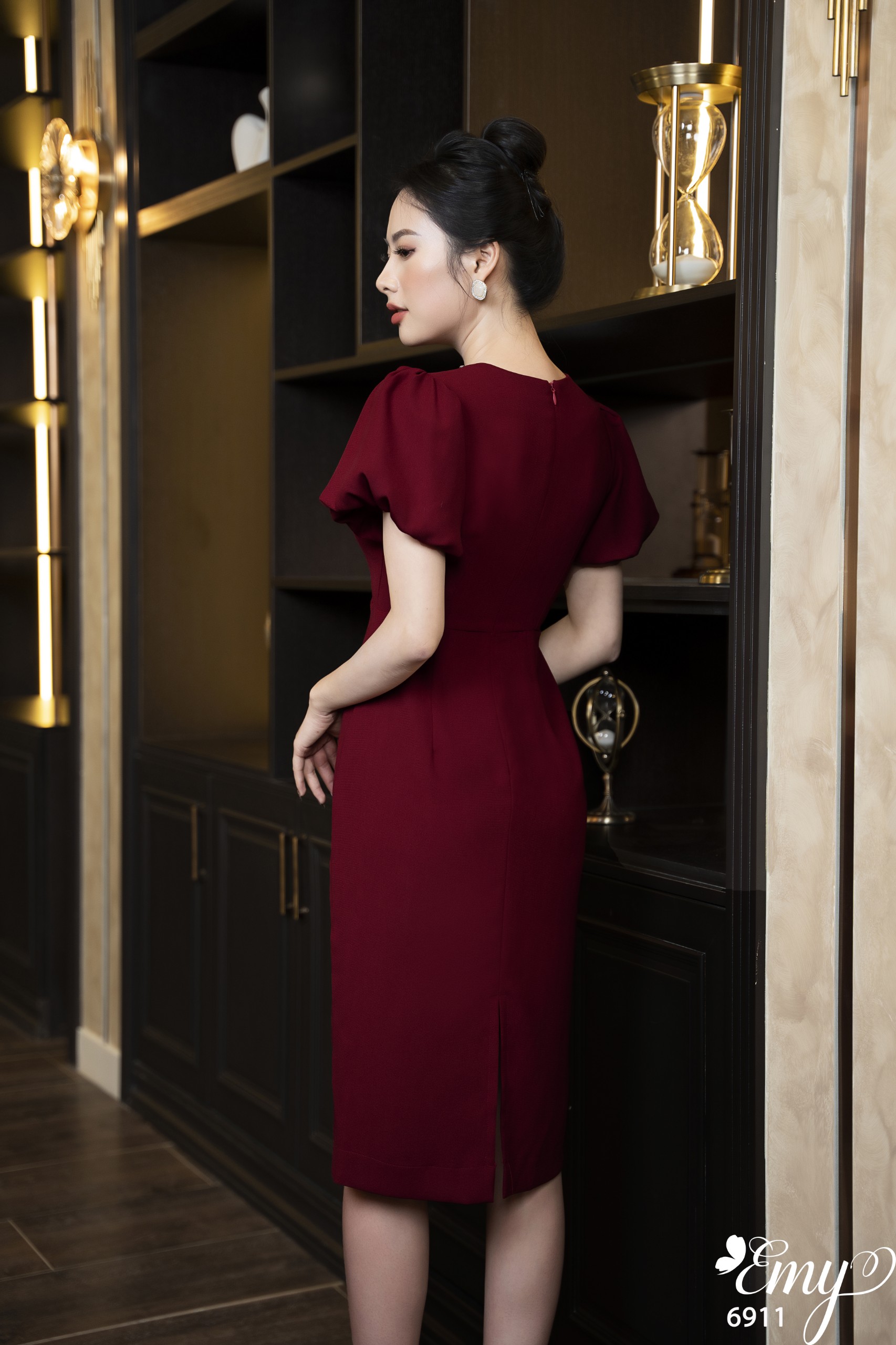 Đầm EMY EM6911 Body Đỏ Tay Phồng