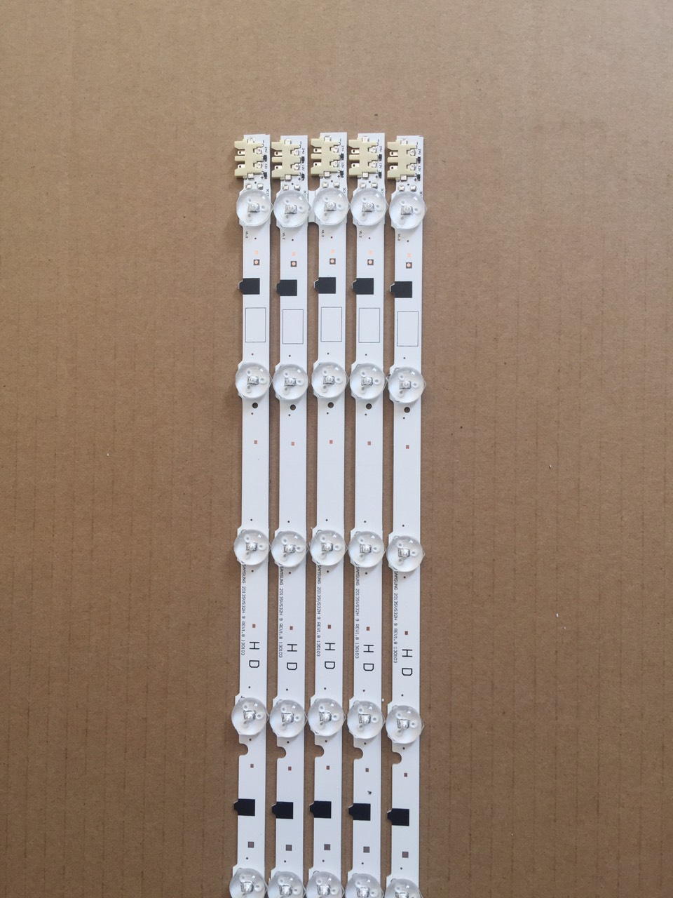 LED TIVI SAMSUNG 32F 4000