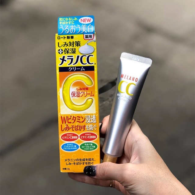 Kem dưỡng da rohto melano cc moisture cream 23g
