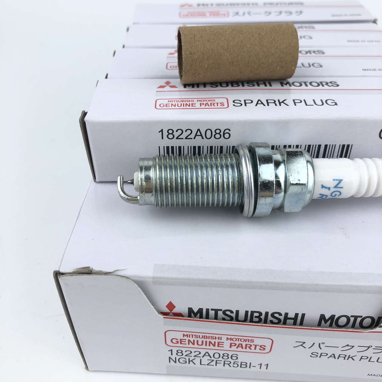 Bộ 4 cái Bugi Mitsubishi Chân kim (Xpander/ Mirage/ Attrage/ Grandis/ Galant/Outlander/Pajero Sport/V93) mã  1822A086