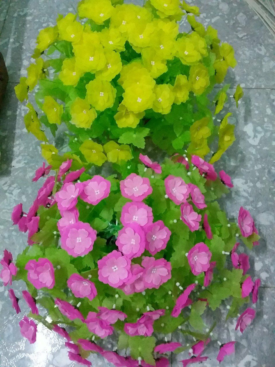 2 bộ làm hoa giấy lụa để bàn,kèm chậu treo 0907519890
