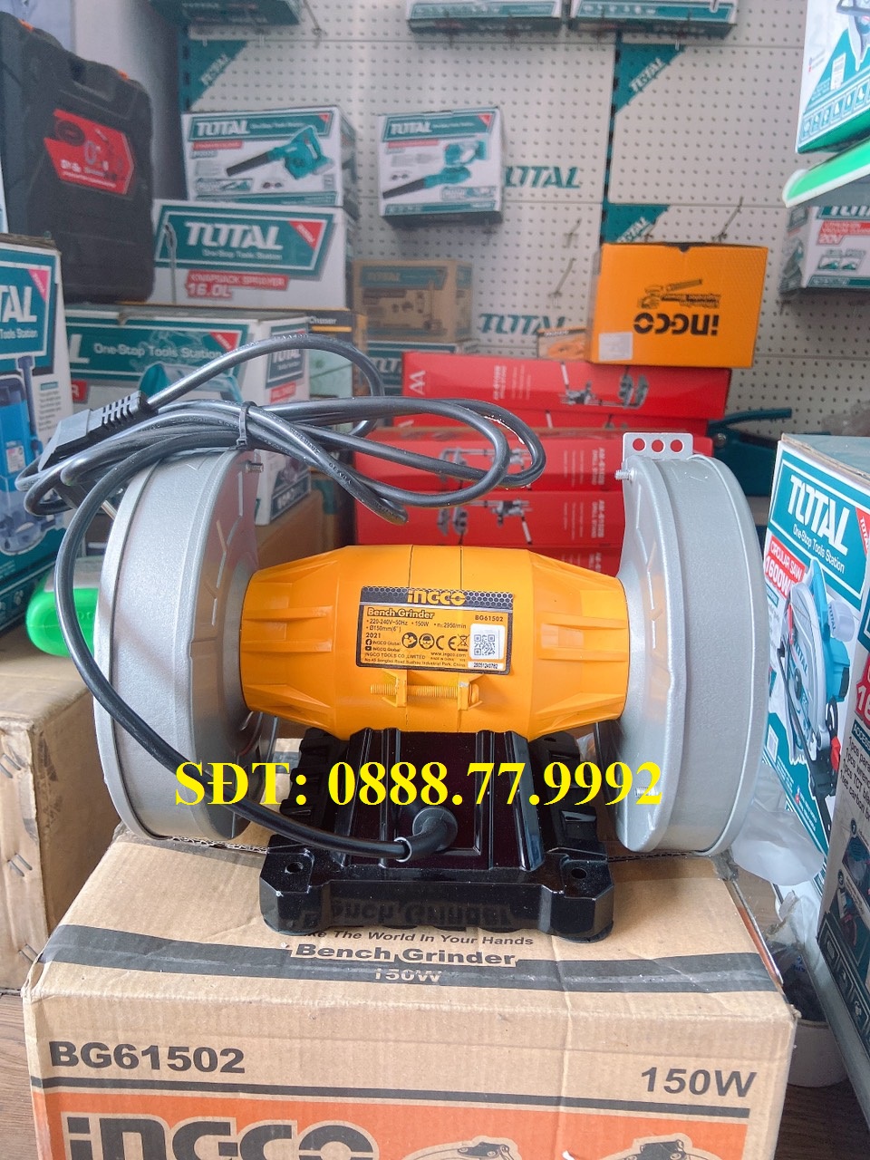 Máy mài hai đầu 150 W hiệu Ingco BG61502