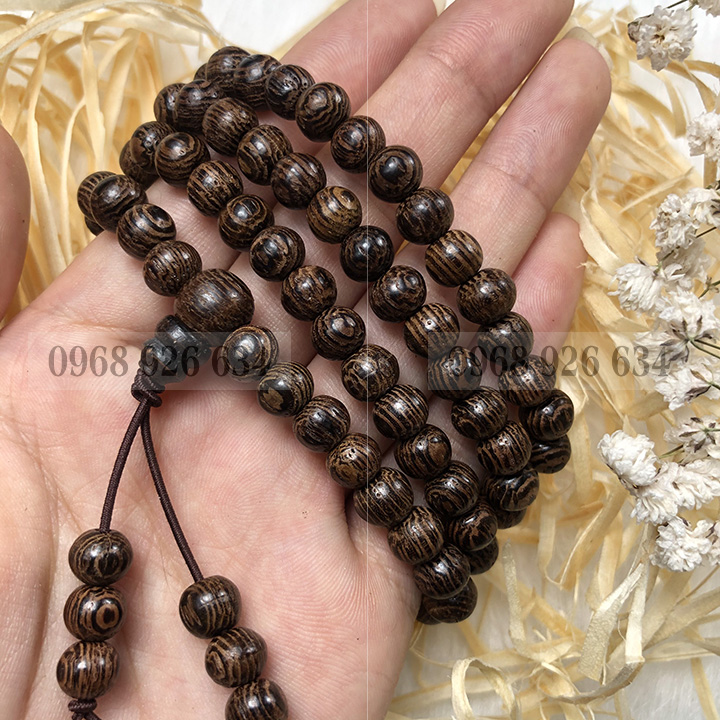 Tràng đeo tay 108 hạt gỗ mun vân lông công - Chuỗi đeo tay gỗ 108 hạt 6 ly - Vòng phong thủy quấn tay mang lại bình an và may mắn