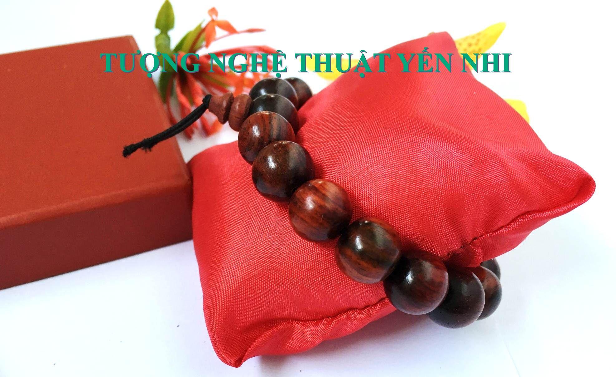 Vòng tay gỗ trắc đỏ cao cấp 12mm