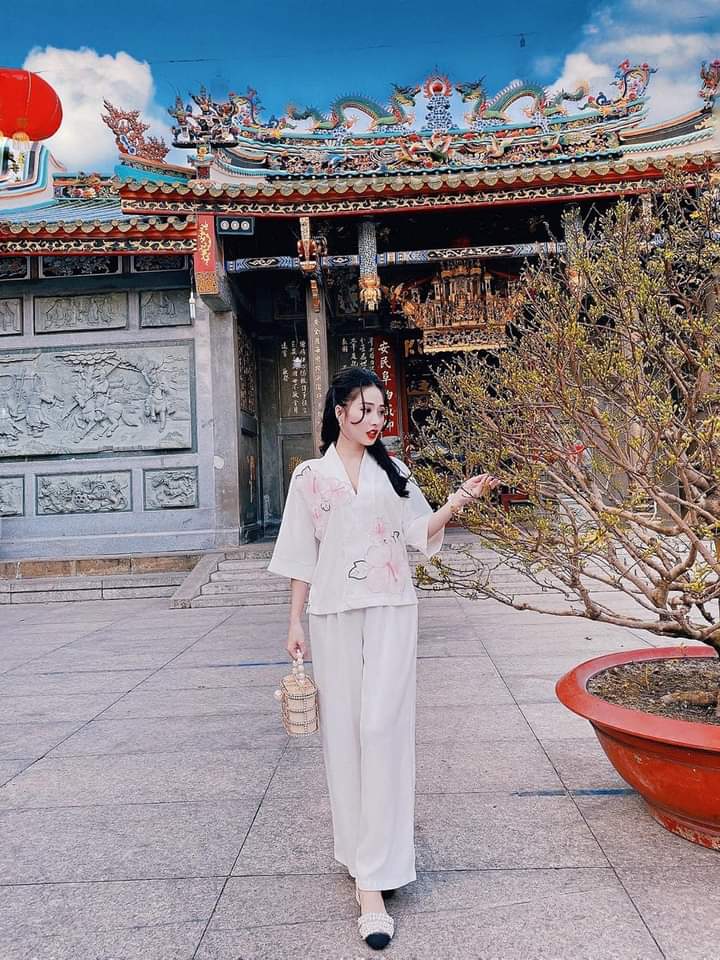 [HCM]SÉT LAM ĐI CHÙA CHẤT VẢI LỤA