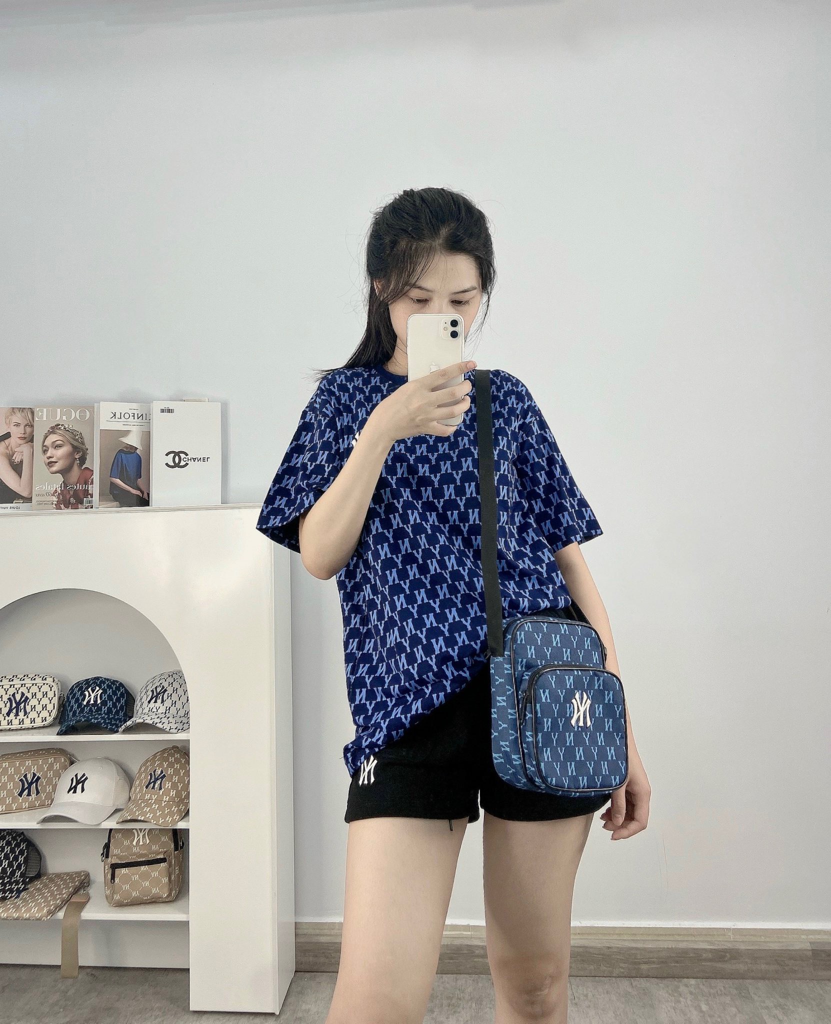 TÚI ĐEO CHÉO B210 BIG MLB NY MONOGRAM MINI BAG LOGO NHỎ