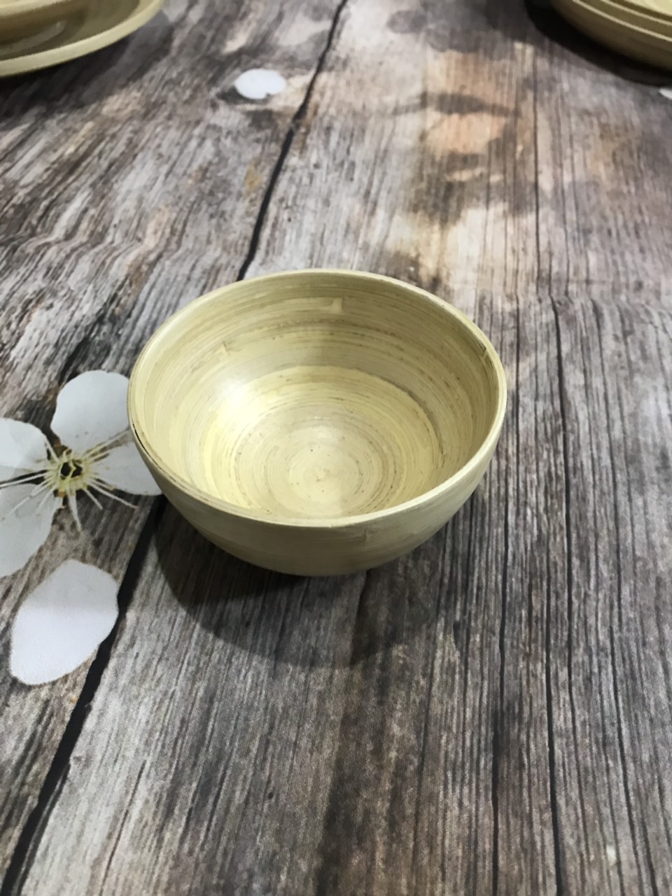 Chén tre tự nhiên