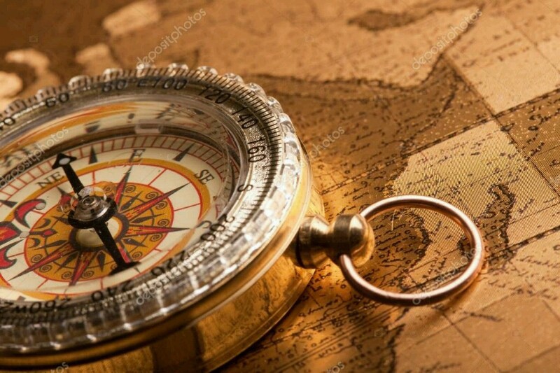 La bàn du lịch bỏ túi Compass vỏ kim loại