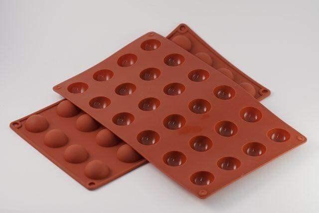 Khuôn silicon bán cầu to 3.7cm