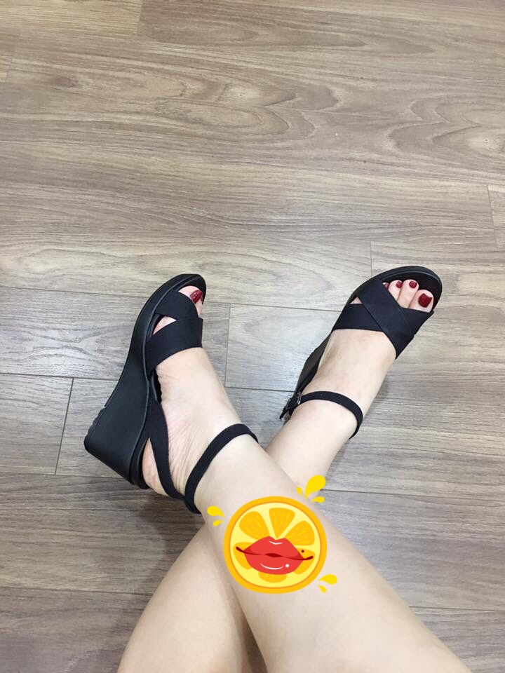 SANDAL ĐẾ XUỒNG CROCS LEIGH WEDGE