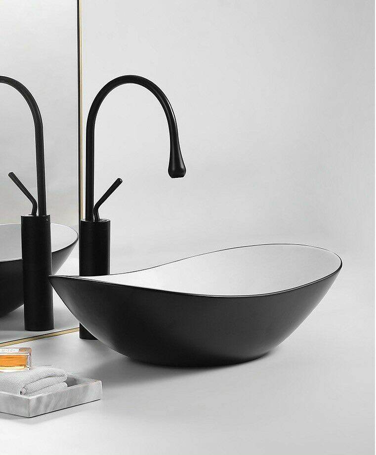 Lavabo thuyền cao cấp. Giá gốc 3400000đ.