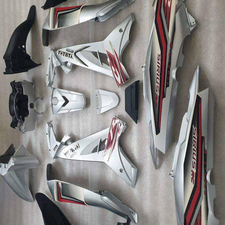 Dàn áo xe SIRIUS màu BẠC - tặng tem Dàn áo SIRIUS zin