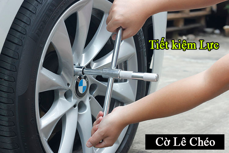 Car tire removal tool