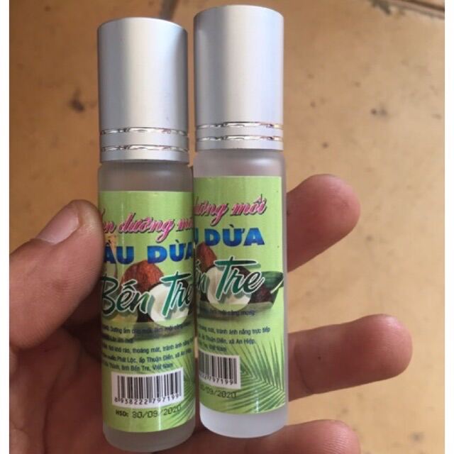 Lăn môi dầu dừa bến tre