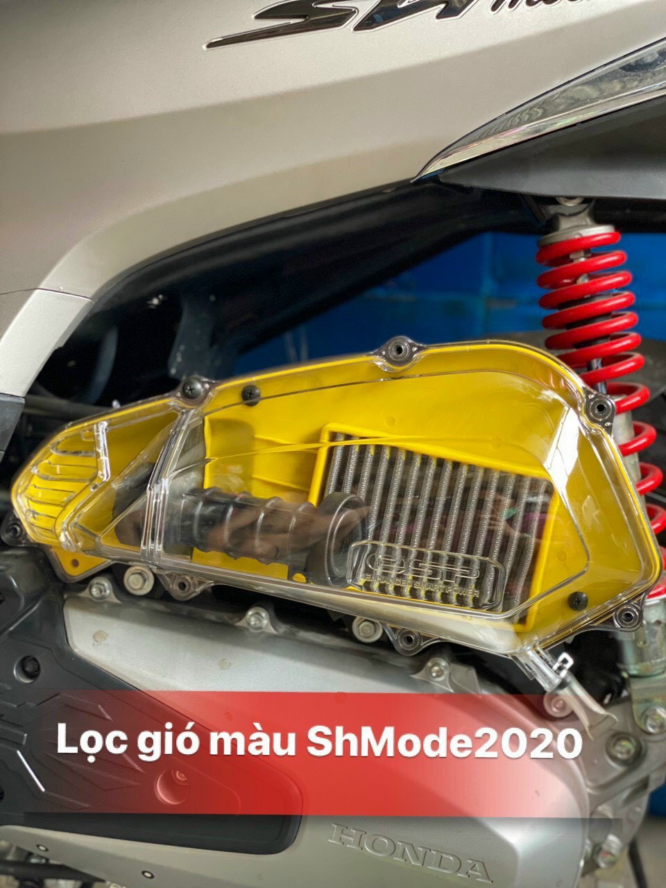Lọc gió màu thép dành cho xe SH Mode 2020.