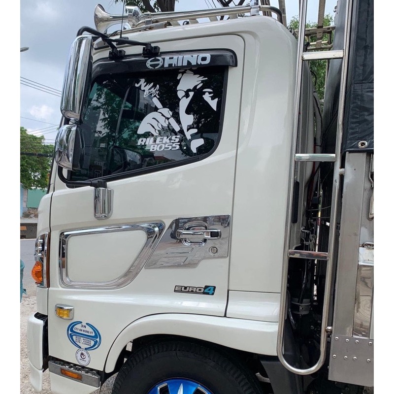 Tem dán kính xe tải 1