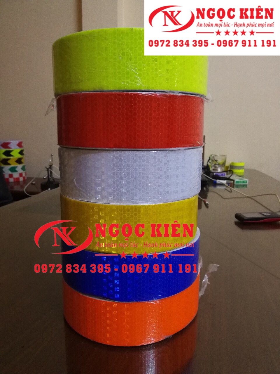 decan phản quang dán-cuộn phản quang mũi tên trắng đỏ