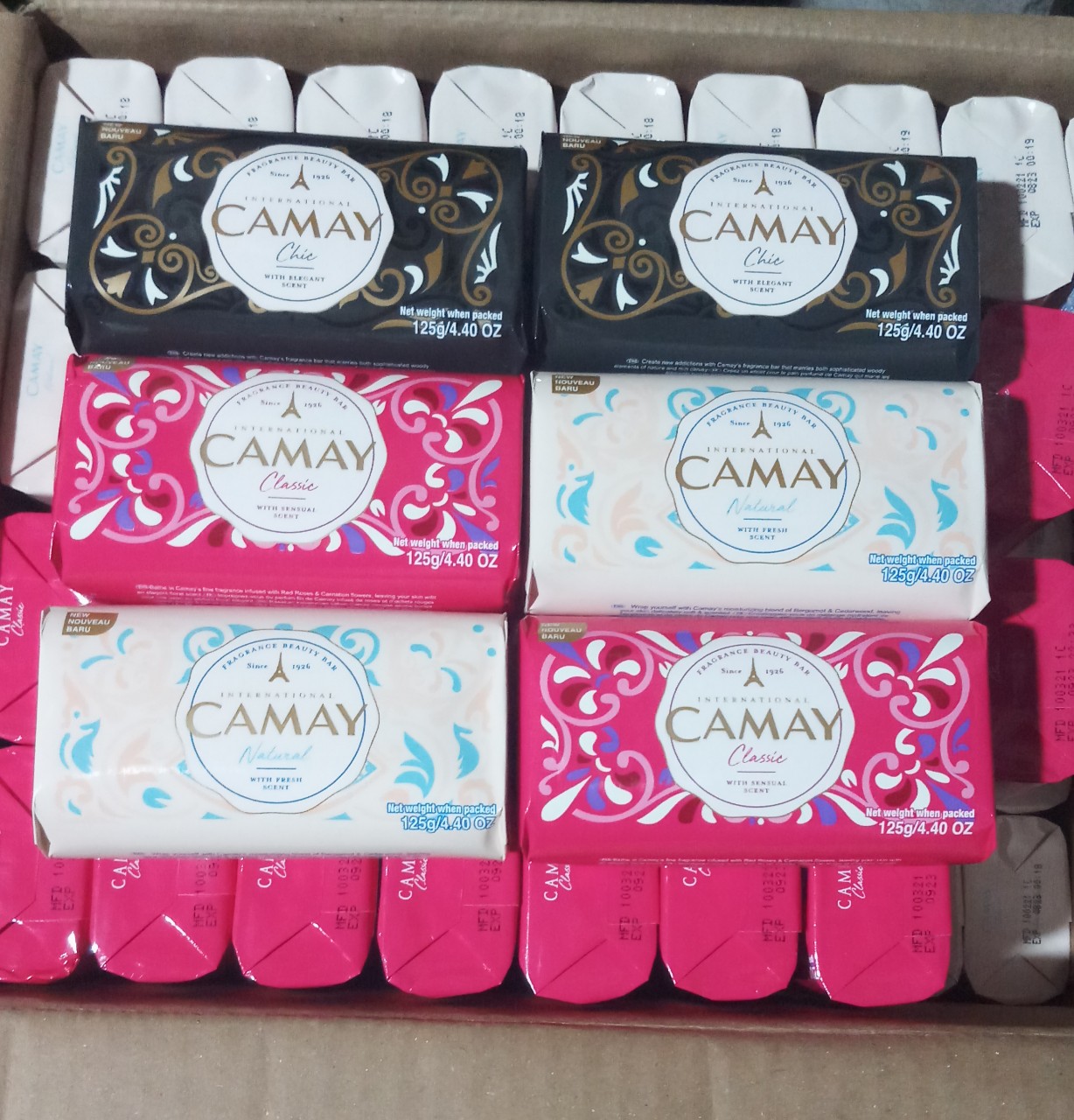 Xà phòng tắm bánh Camay hương nước hoa 125g