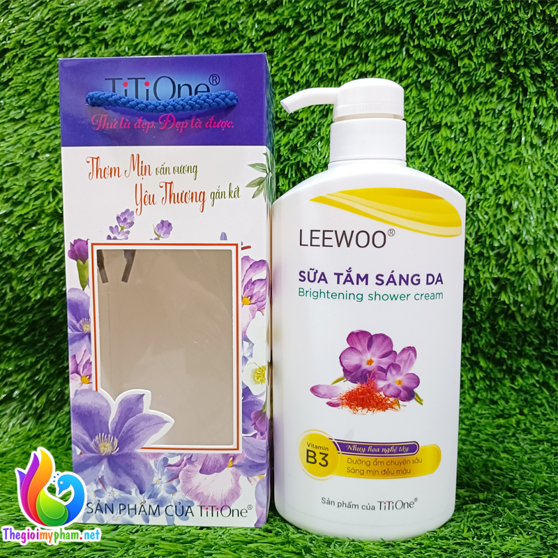 Sữa Tắm Trắng Da Titione 750g
