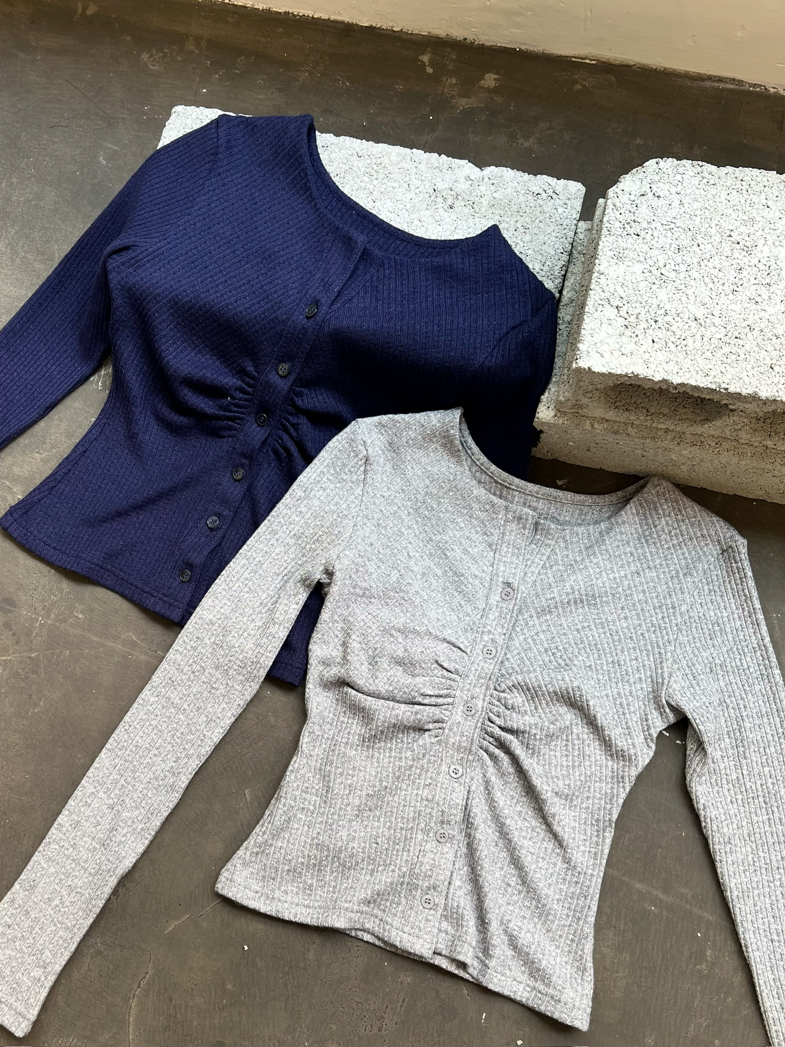 MÌ - ÁO KIỂU TAY DÀI PHỐI CÚC - LAVA TOP