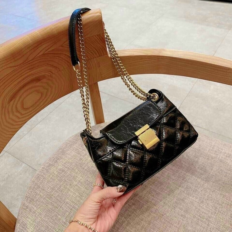 Túi kẹp nách khoá Vuông bấm thời trang mới 2023