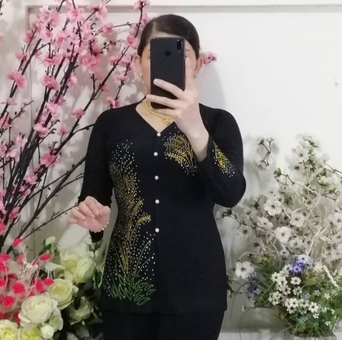 Áo Bà Ba Hoa Ép Đá - Không Quần