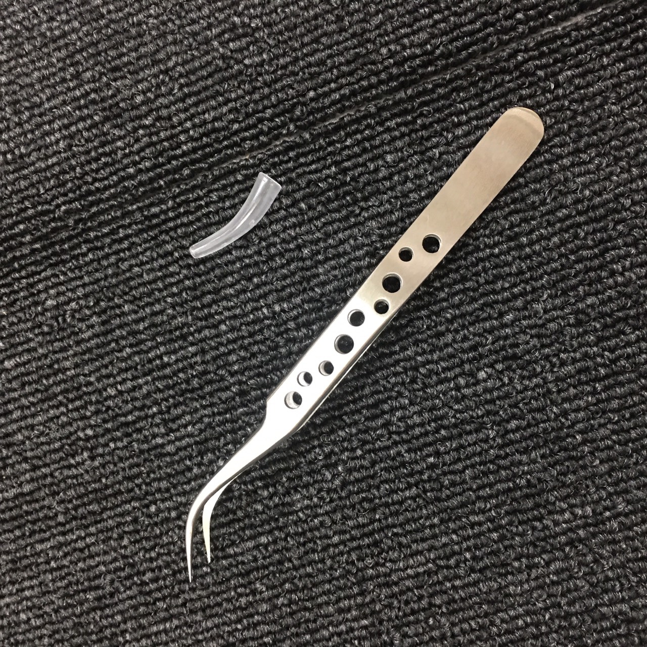 [HCM]Nhíp (panh) có lổ (mũi cong)
