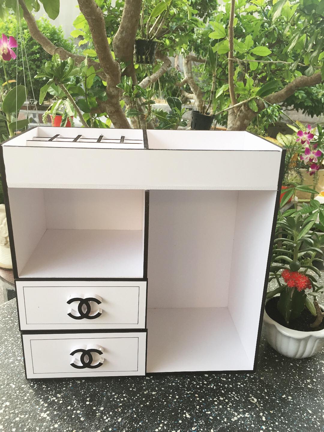 khay tủ kệ đựng mỹ phẩm trang sức size 30cm