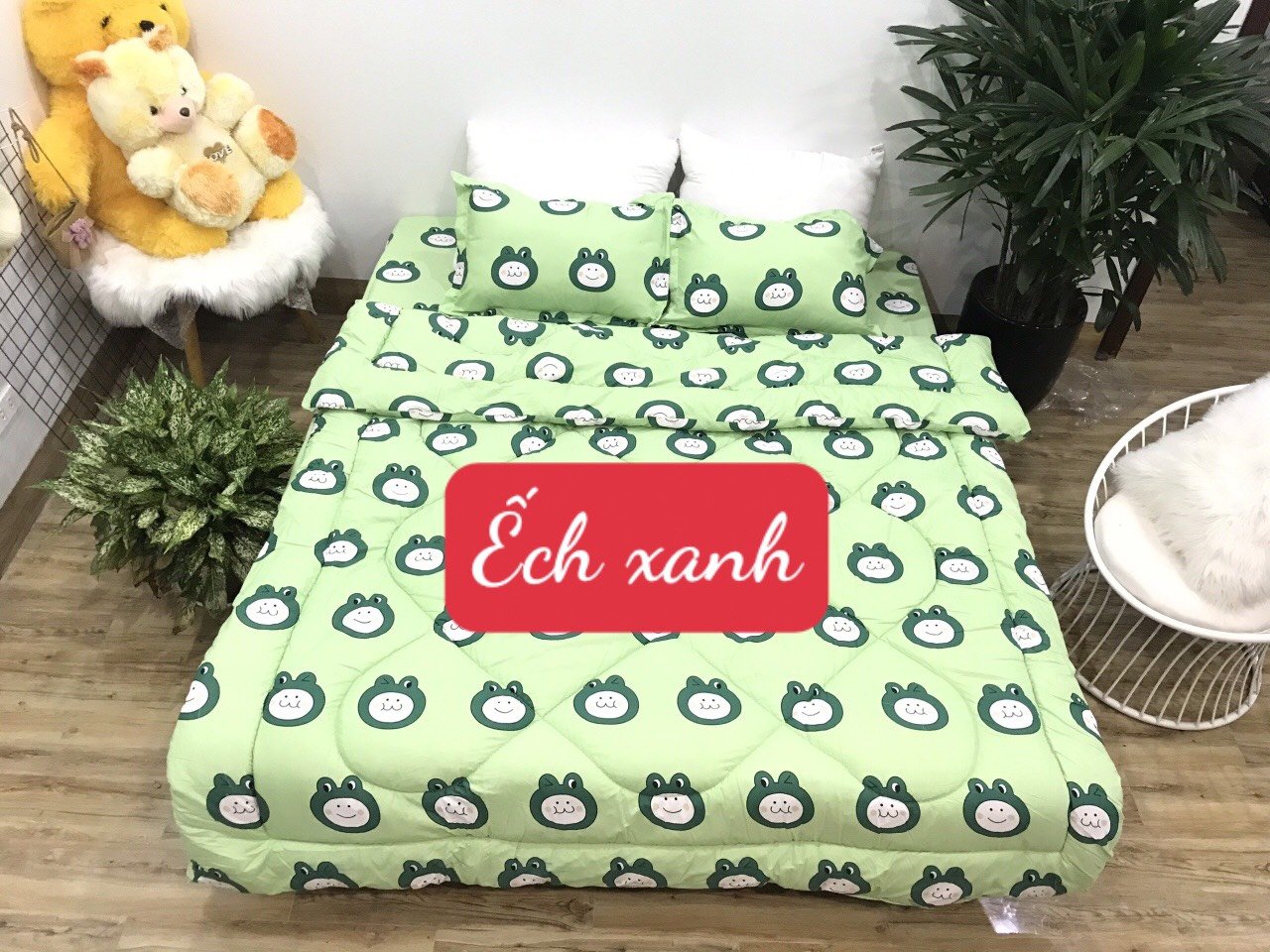 Chăn Phao Trần Bông Dày 1m8x2m Cotton poly,Dùng đắp mùa đông, MẪU DÂU TÂY HỒNG