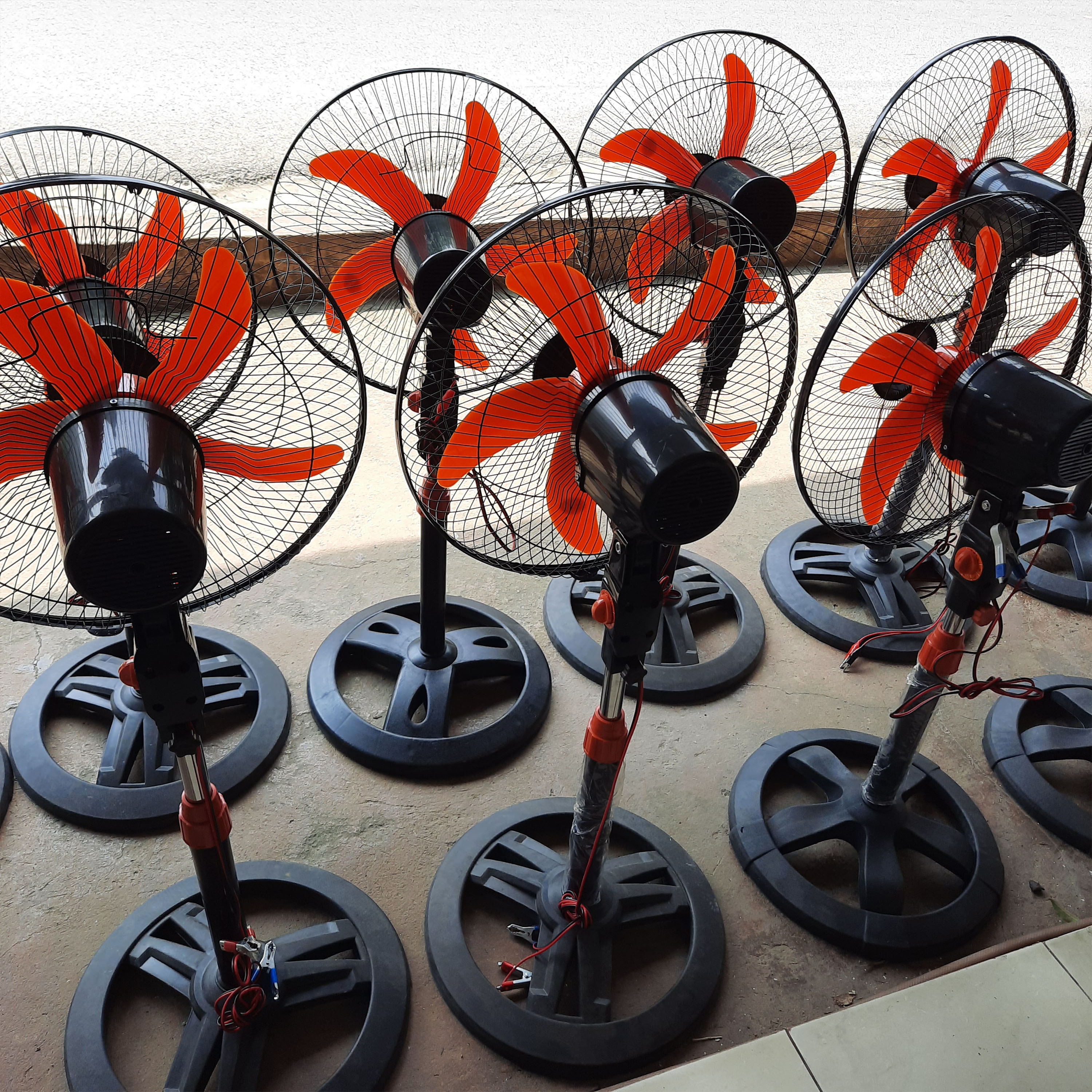 quạt cây chạy bình acquy 12v bảo hành 12 tháng