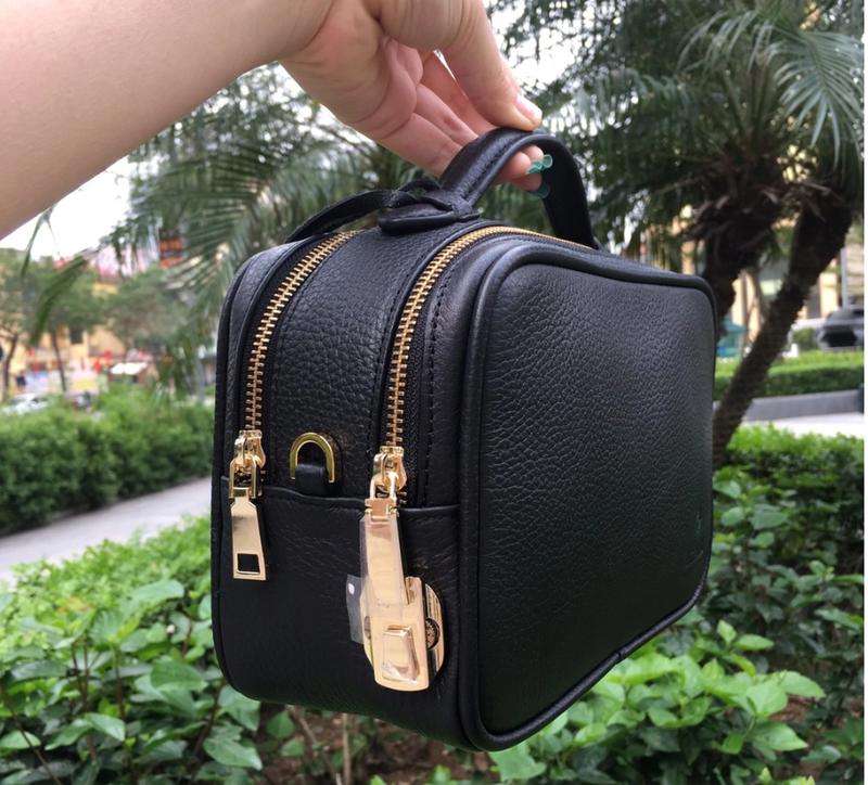 Túi cầm tay golf (2 ngăn - khóa số) - 24.5 x 14,5 x 9 cm