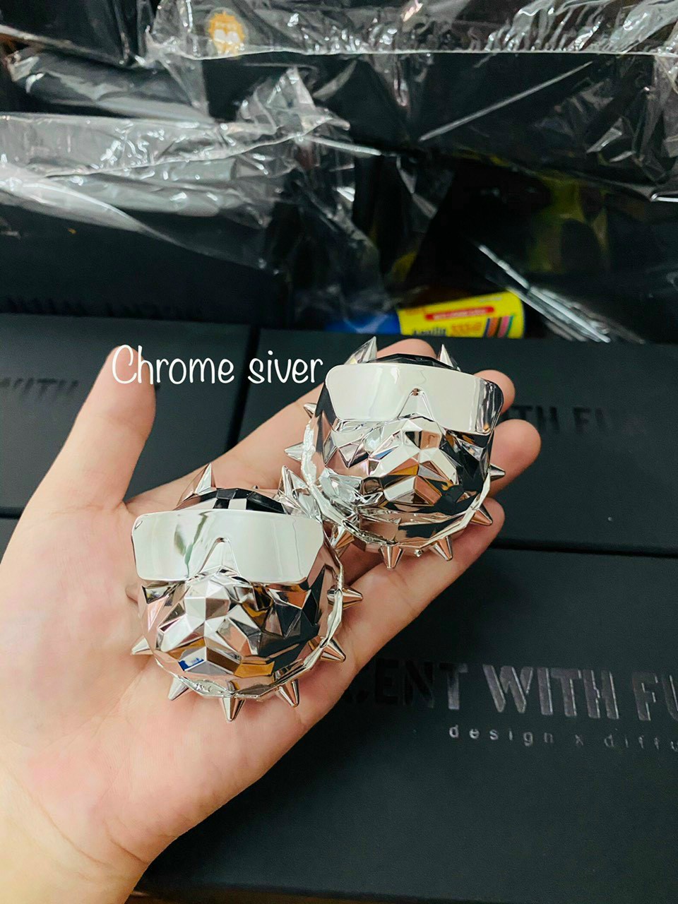 Hộp 2 nước hoa ô tô đầu chó Bull Dog cài cửa gió điều hòa cao cấp nâng tầm đẳng cấp xế yêu