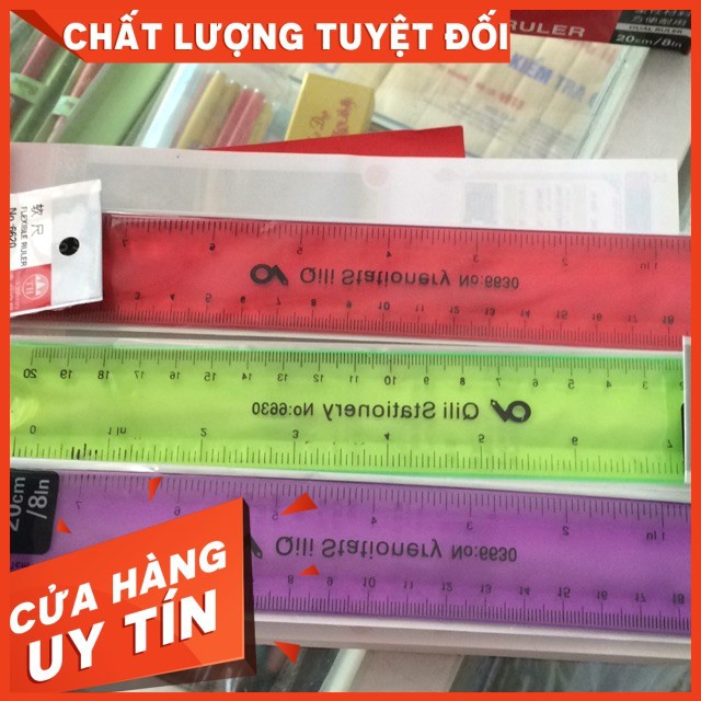 1 cây thước kẻ dẻo 20cm/30cm