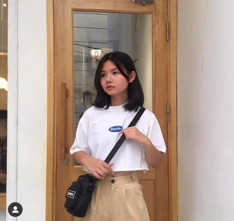 Áo croptop in chữ D.a.v.i.e.s...siêu hot hit