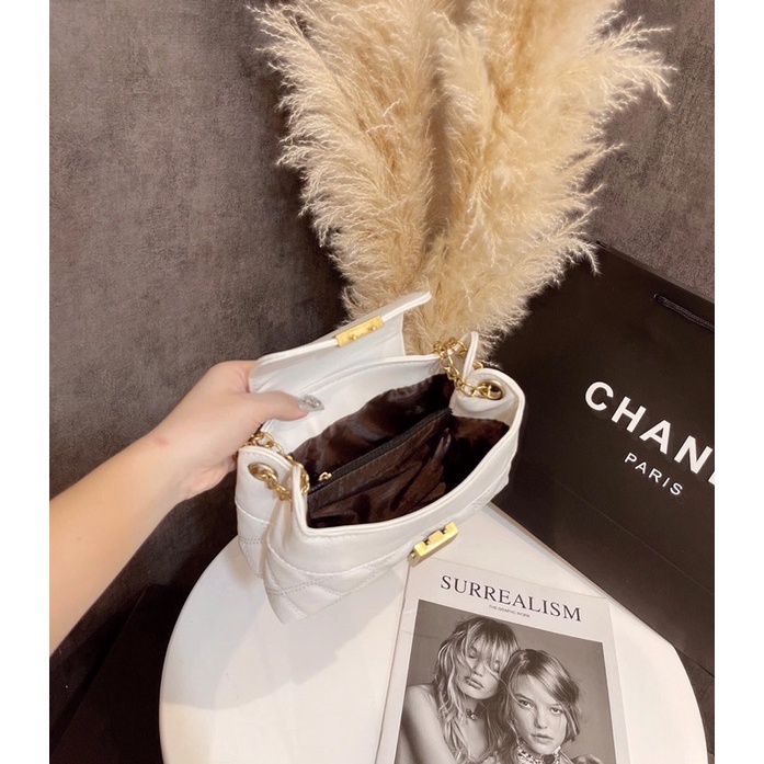 Túi kẹp nách khoá Vuông bấm thời trang mới 2023