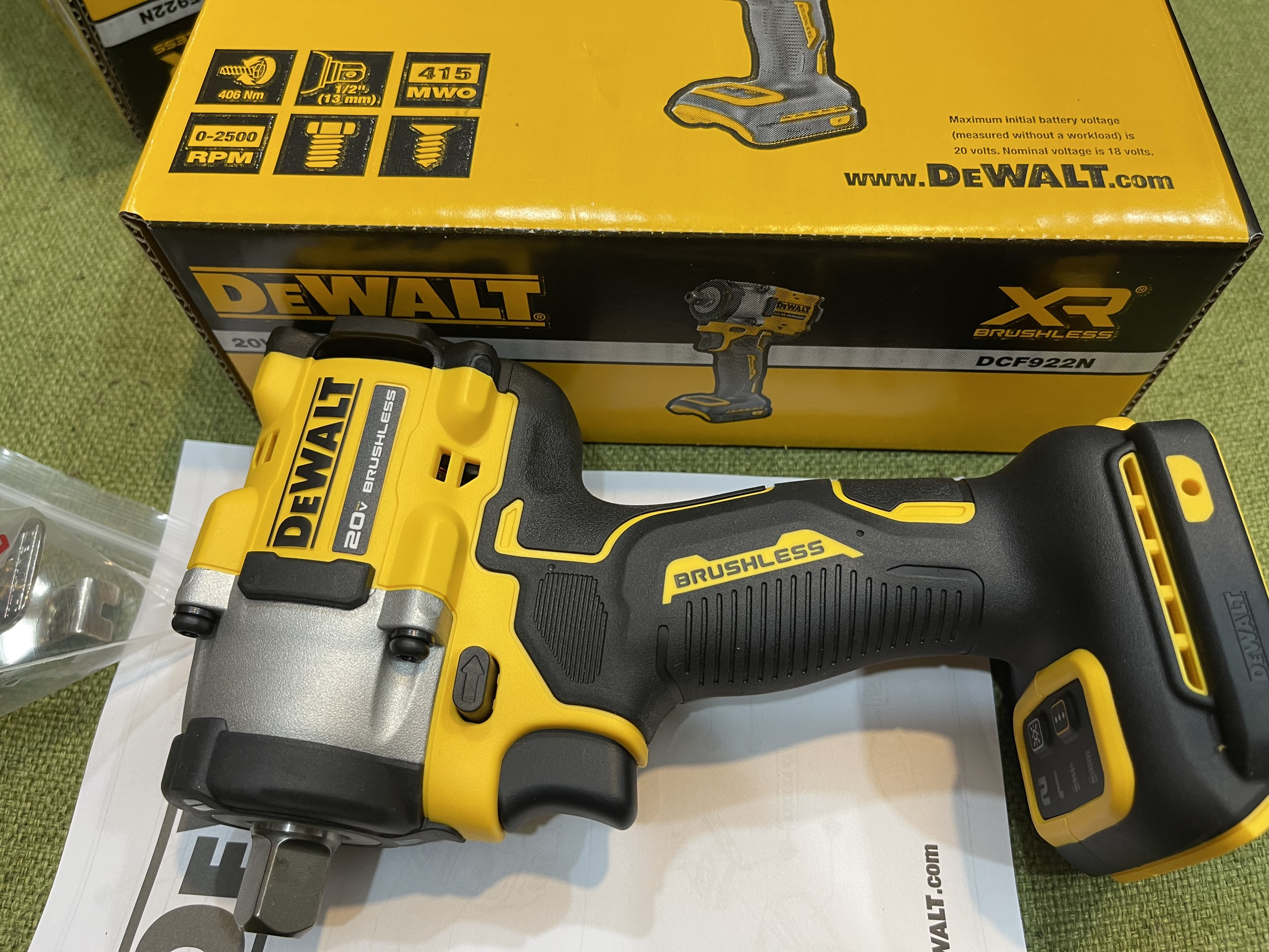 Máy siết bu lông Dewalt DCF922N (Thân máy)