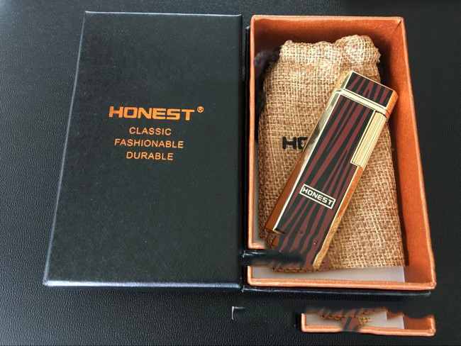 Bật lửa ngiêng lửa xéo Honest
