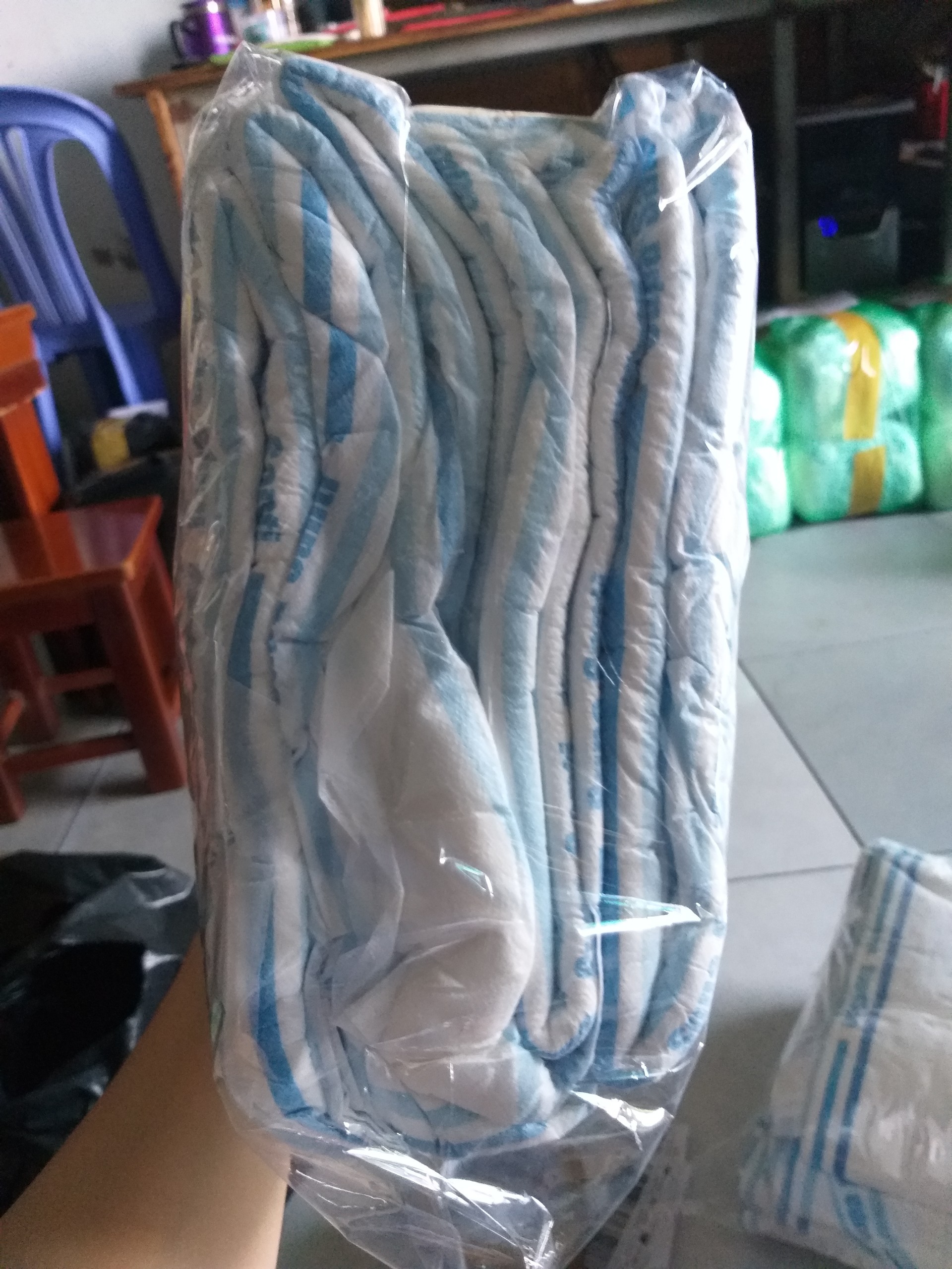 Combo 10 miếng tả dán người lớn đủ size M/L/XL (tả trần)