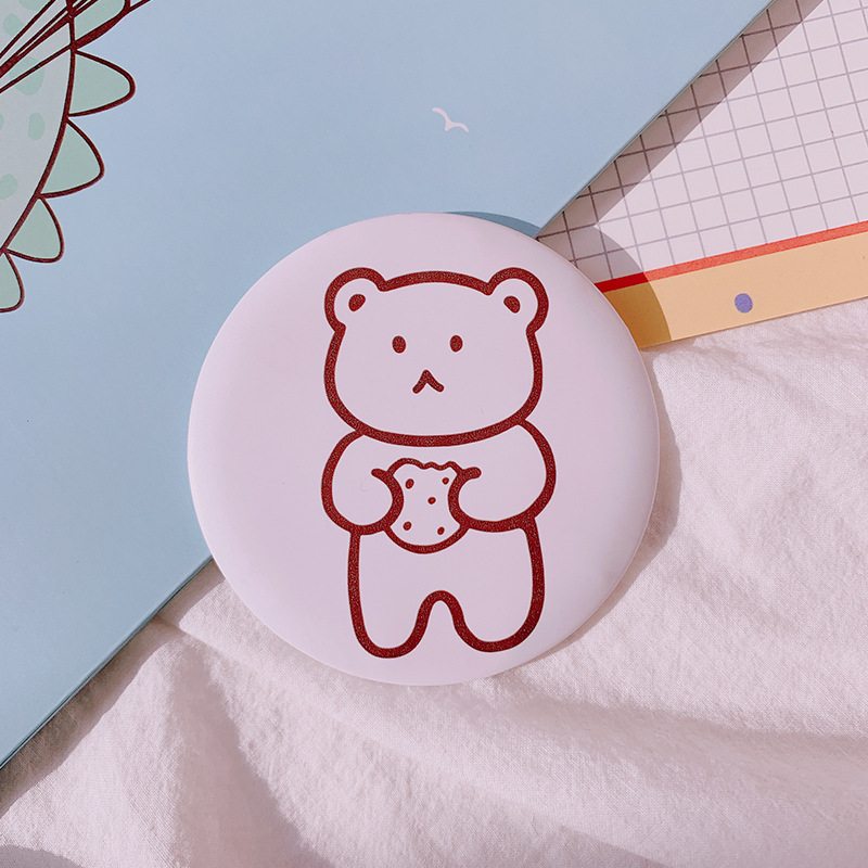 Cute cartoon round mirror, portable round makeup mirror diameter of about 6.7cm