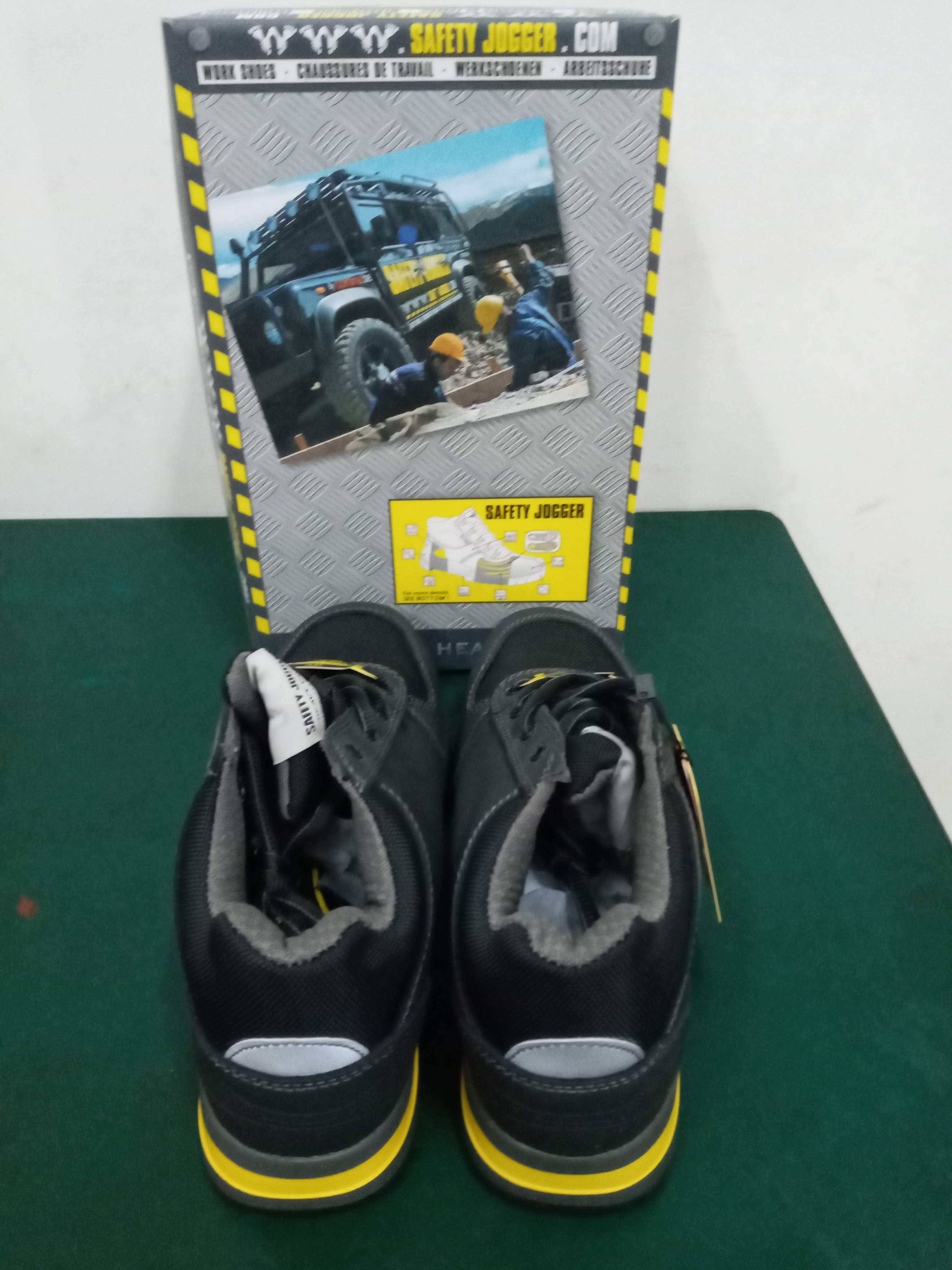 Giày bảo hộ lao động SAFETY JOGGER