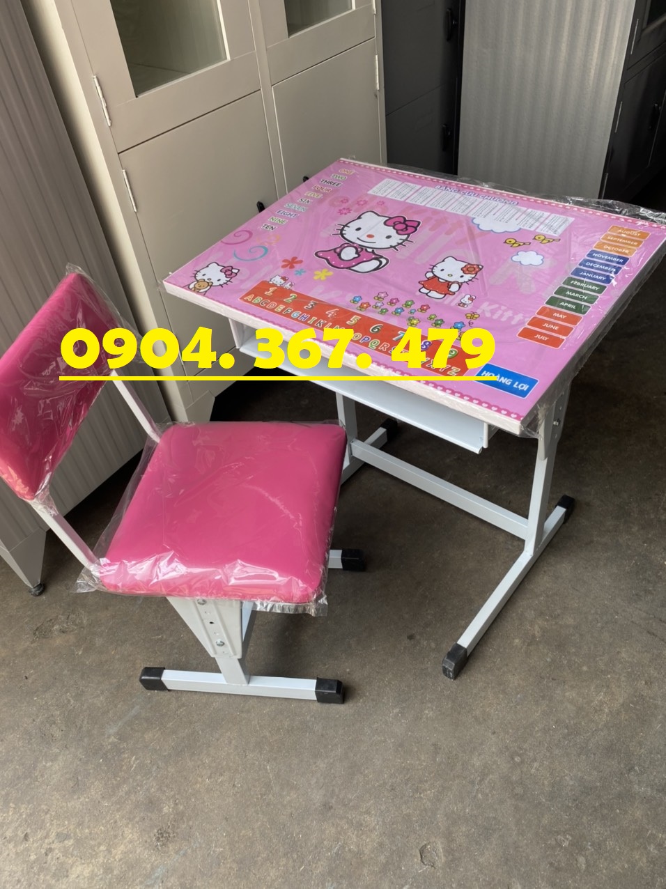Bộ bàn học sinh chân sắt hoạt hình kitty cho bé