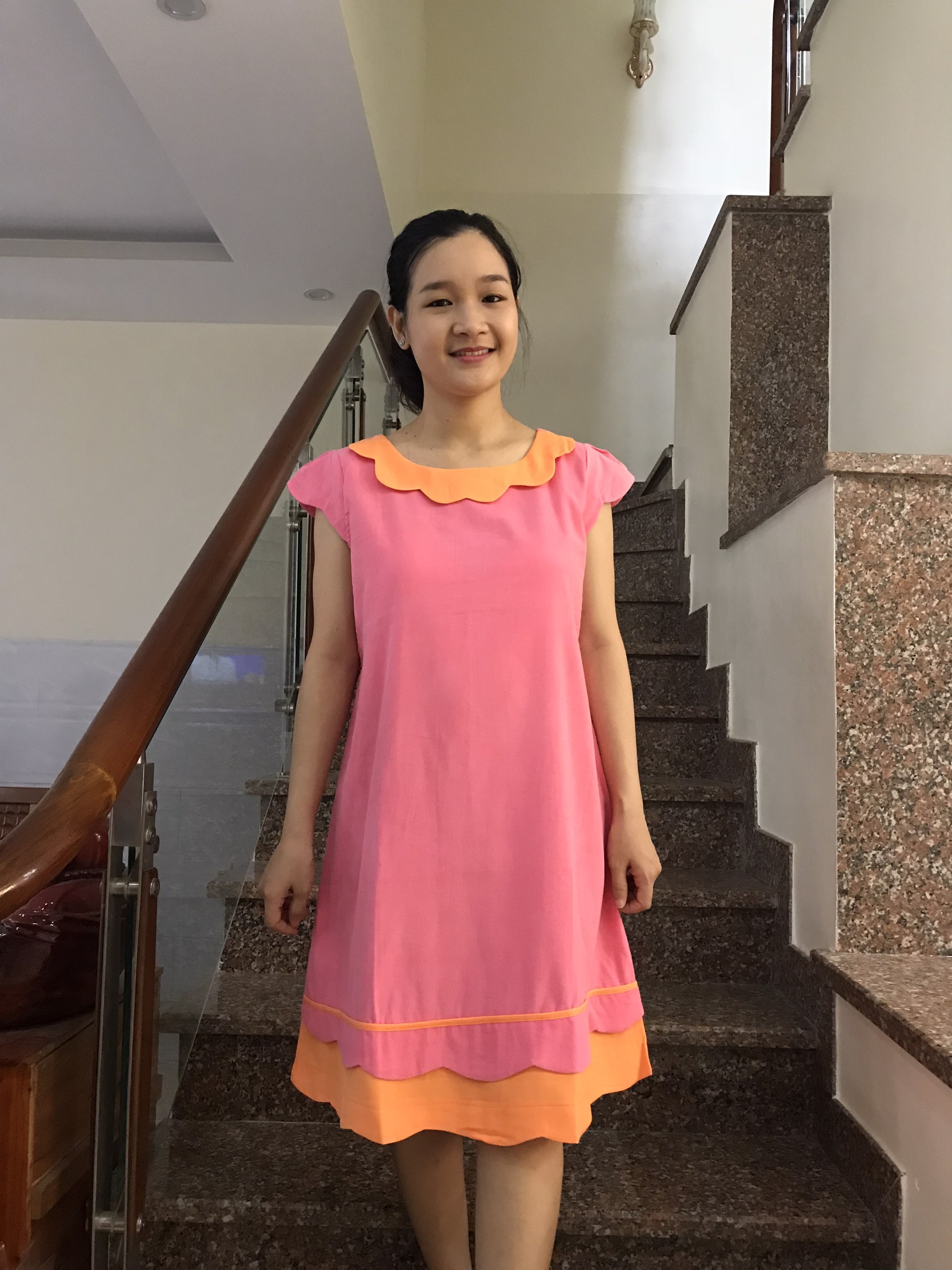 Đầm bầu nhung cổ sen (cam)