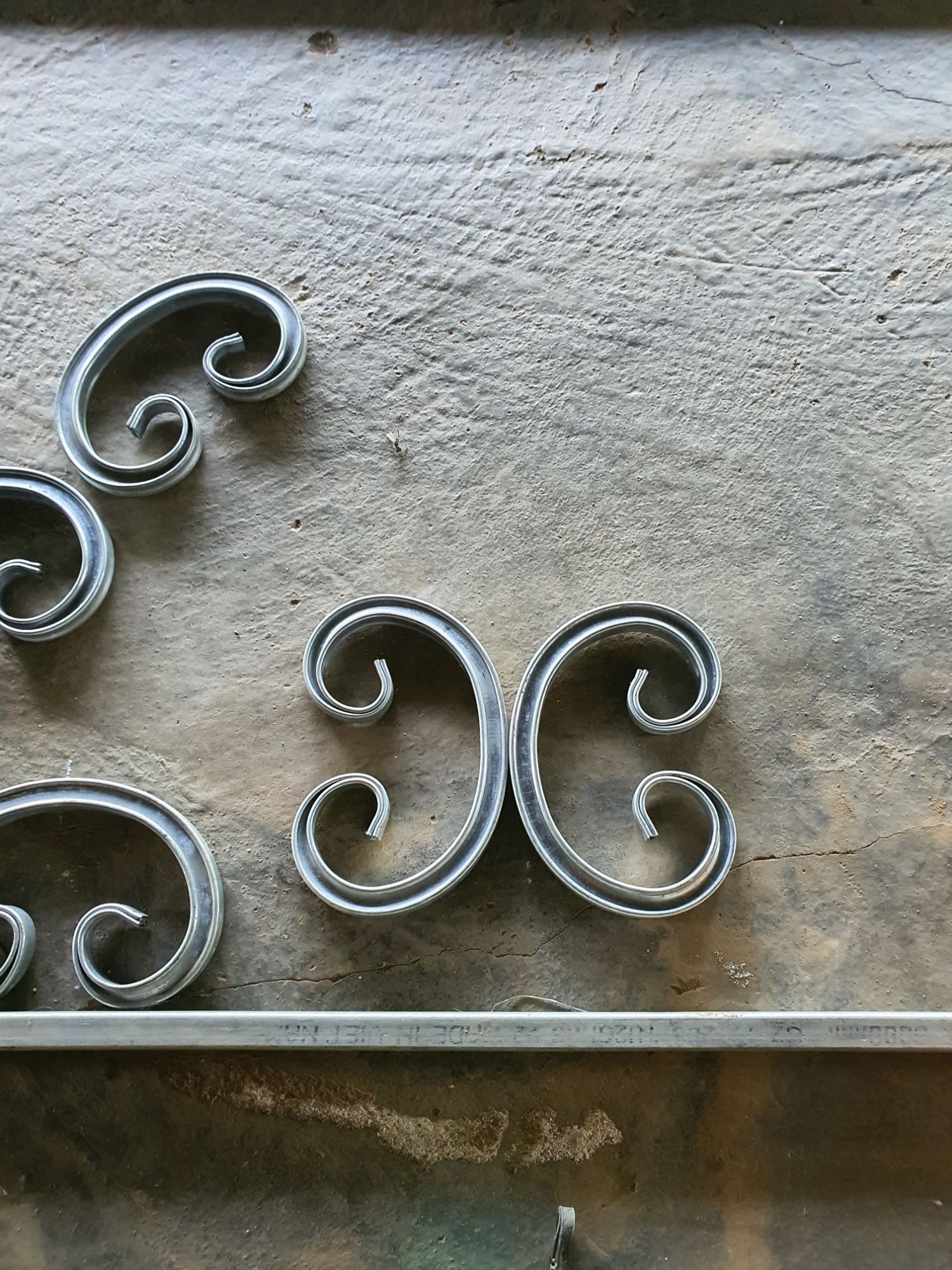 Chữ C sắt 14x14 KT 10cm x 15cm ( 10 cái)