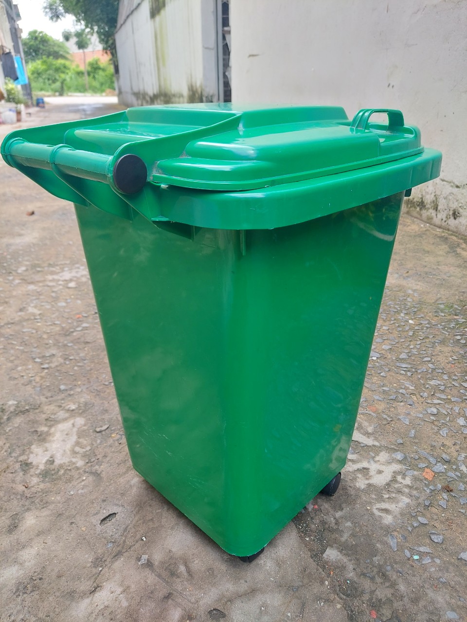 Thùng rác công nghiệp 60L